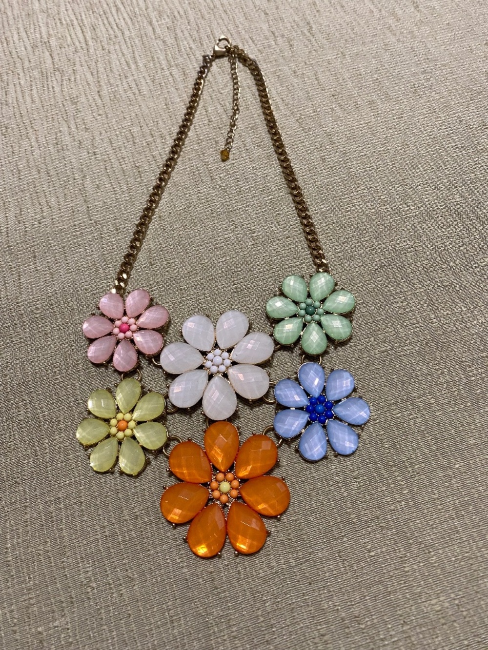 Multi - Colored pastel daisy beautiful statement necklace.